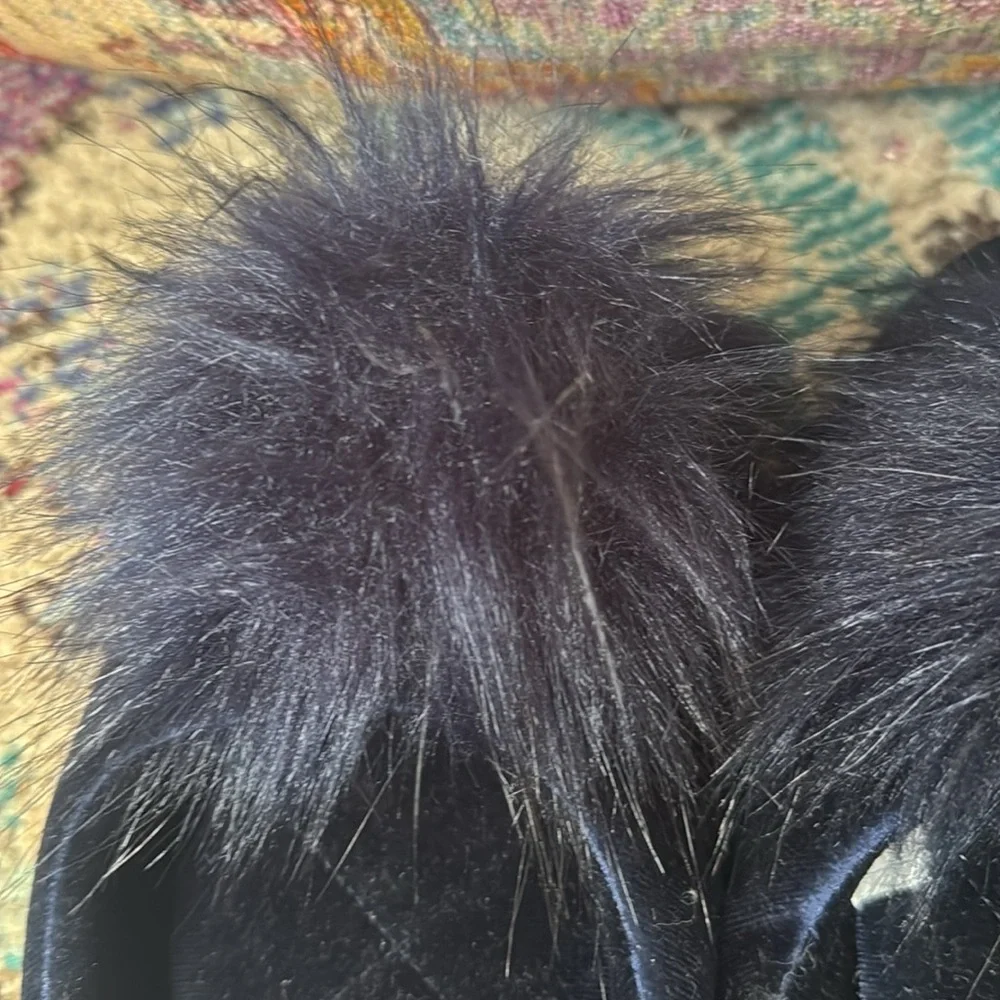 Fun deep blue I.N.C. Slippers with fizzy Pom gently preowned. - Picture 4 of 5
